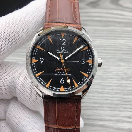 SH出品 欧米茄（omega）海马系列男士全自动机械腕表 夜光显示 直径40mm