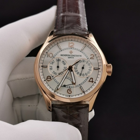 江诗丹顿（Vacheron Constantin）伍陆之型系列4400E/000...